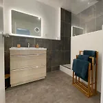 Chez Charlotte דירה