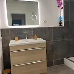 Chez Charlotte דירה *